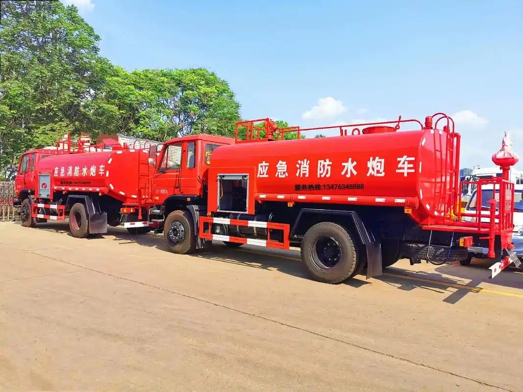 致敬每一位#消防员! #应急救援消防水炮车  - 抖音