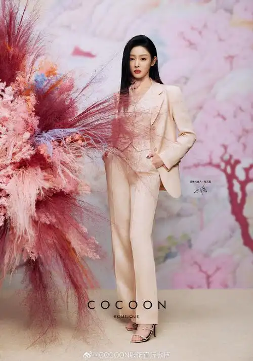 置顶cocoon 2024夏季大片发布  品牌代言人#张天爱#    秘密花园,柔美