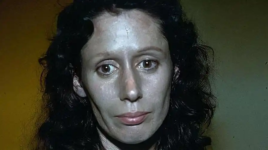 最好检查下长期喝酒,是诱发肝癌最重要的因素之一,酒精对肝脏的伤害