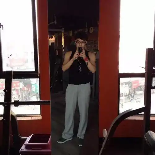 中国最年轻最帅的霸道总裁,商界最帅的单身总裁