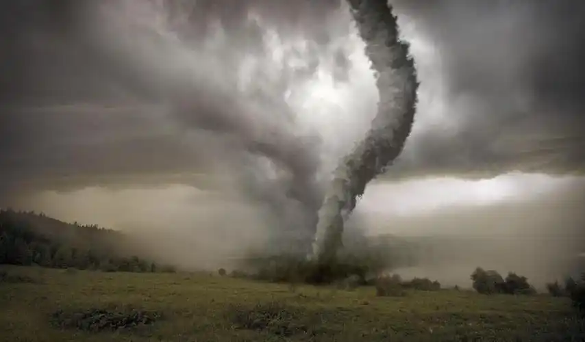 威力巨大的超级龙卷风,比台风还可怕!看完都会更加珍惜生命!