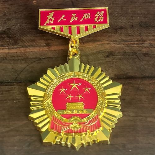 新版为人民服务中国国徽徽章 爱国纪念章国徽胸章天安门胸针领徽