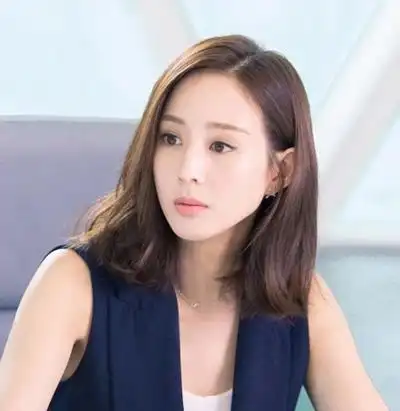 偏分头女气质职场发型