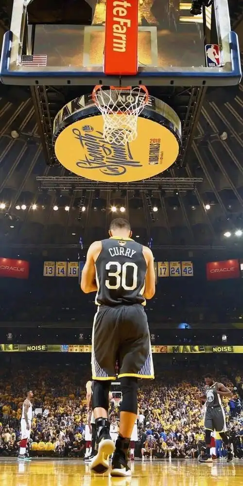 谁能提供给我些库里头像