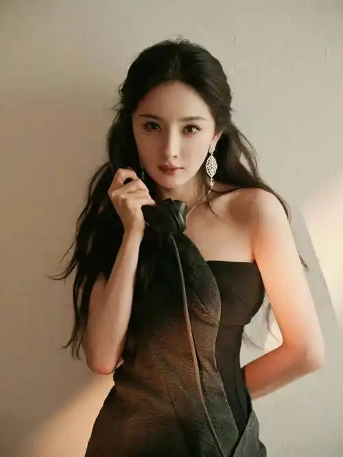 杨幂职场霸凌?欧阳娜娜徐正溪恋爱?韩雪内涵沈月?朱亚文给陈晓作配?