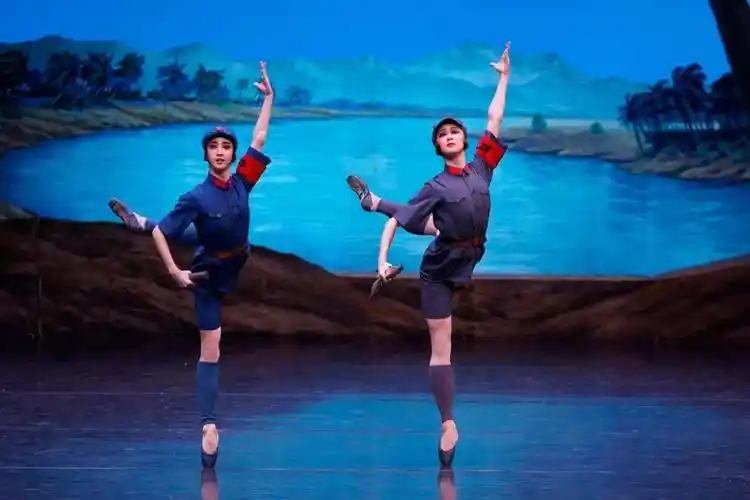 芭蕾舞剧《红色娘子军》首演60周年纪念演出海口首站即将启幕_中央