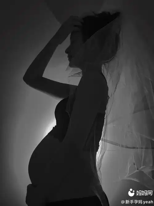 孕32 4,自己在家拍的孕妇照