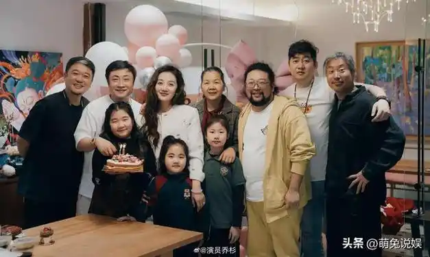 岁生日,两个女儿一个像爸一个像妈|演员|修睿|搭档|社交平台_网易订阅