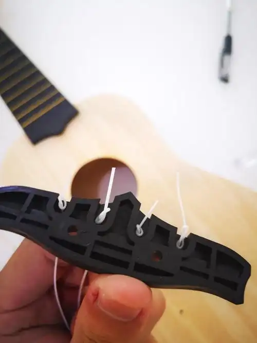 尤克里里安装说明