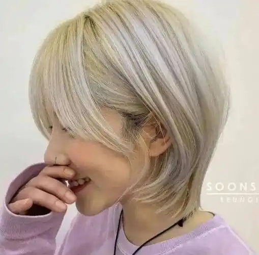 今年流行的酷帅风格的女生短发 ,剪完整个人都大变样_刘海往_发型