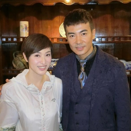 水月洞天回忆杀陈法蓉晒与于波合照