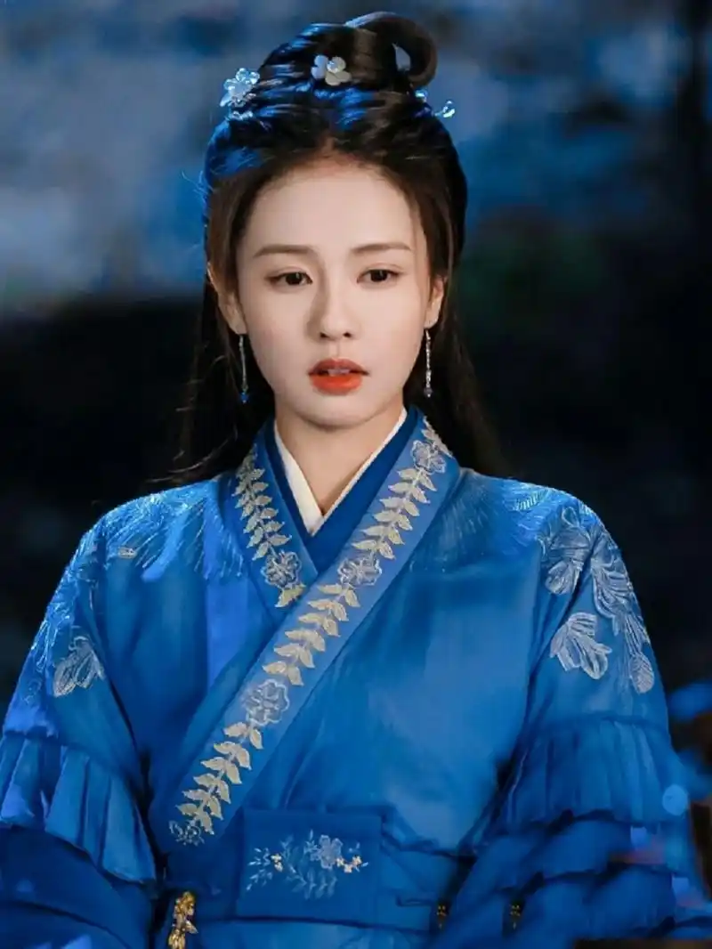 白鹿神仙古装美图 鹿茸们快来抱图吧#白鹿宁安如梦 #白鹿周生如故