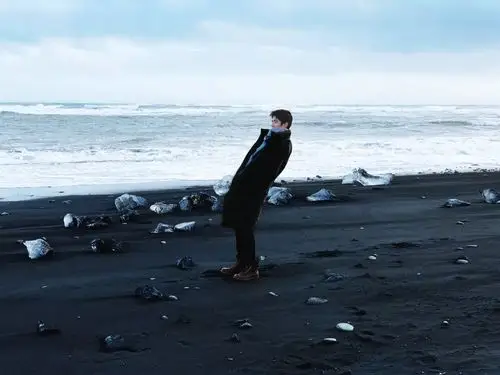 刘昊然最新大片帅出天际,这个藏着人类终极孤独的地方,是时候出发了!