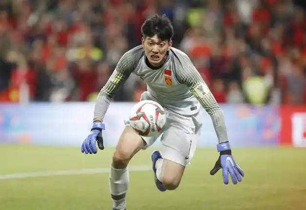 颜骏凌2场亚洲杯被对手狂射32脚一球不失中国国门表现不错