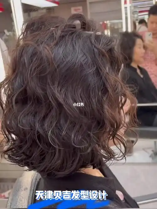 中短发烫发推荐免打理慵懒森系显气质