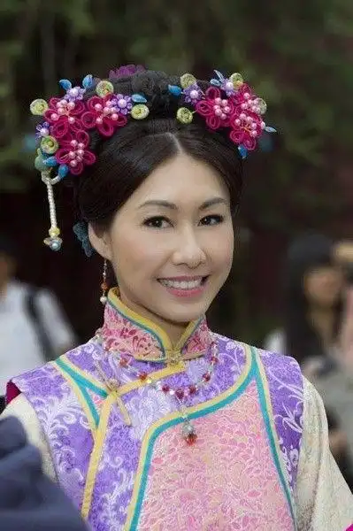 胡定欣作品:《大太监》饰演倩蓉 .