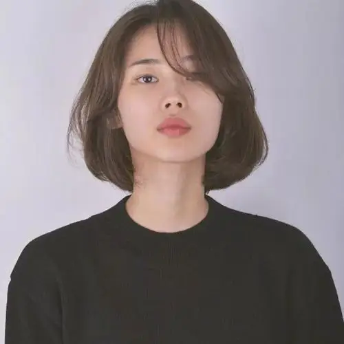 大饼脸,小方脸的女生适合什么发型?