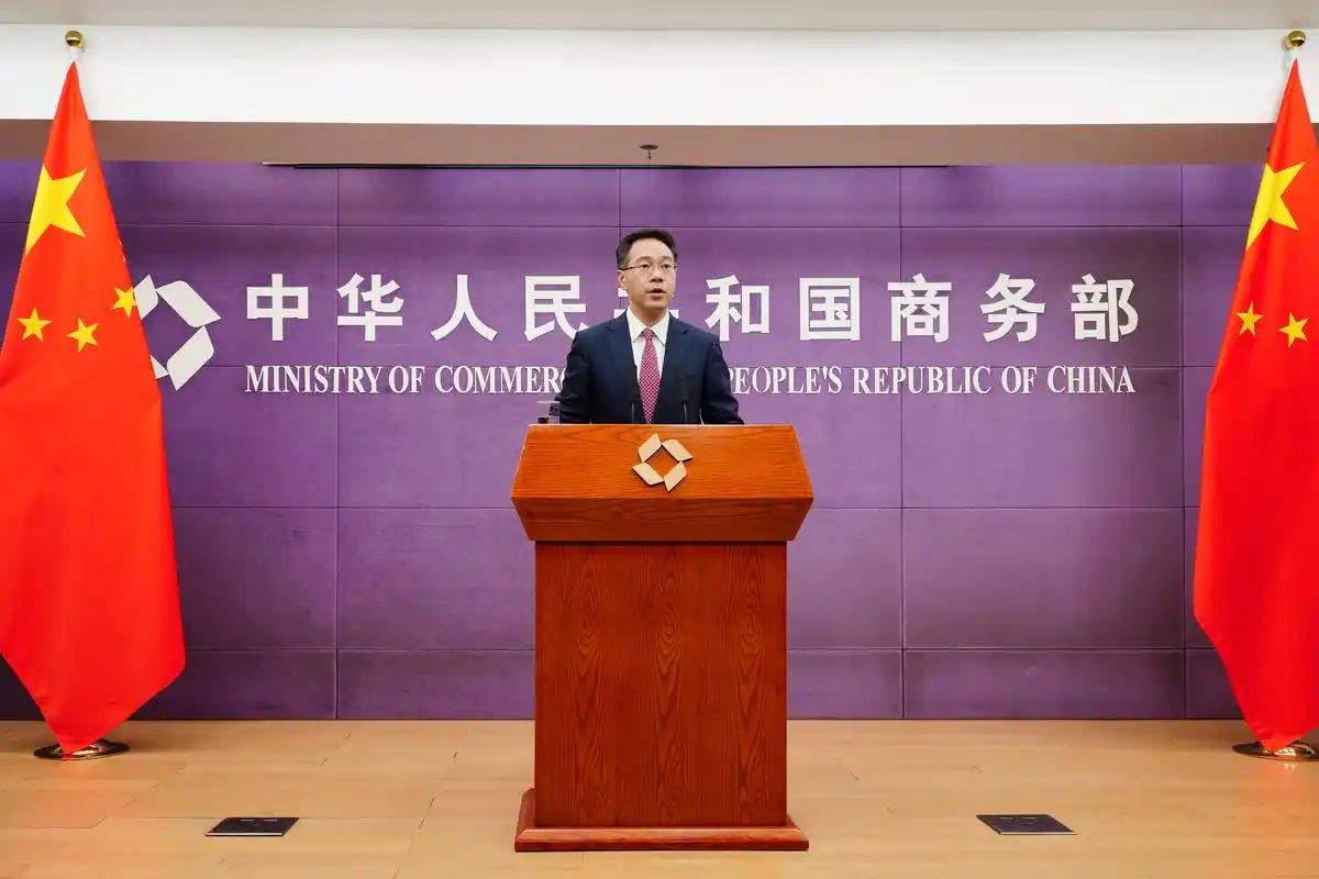 商务部新闻发言人高峰  澎湃新闻记者 周頔 摄