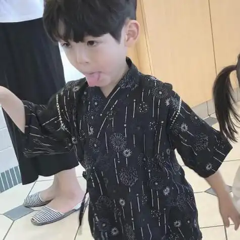 一人一半萌萌的情侣头像小孩子可爱一男一女