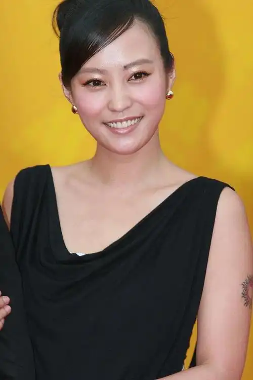 郝蕾:演技出神入化,颜值美如冠玉