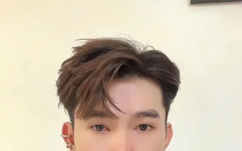 无需借用任何工具,徒手也能在家吹出王嘉尔发型#男生造型 #王嘉尔