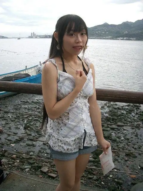 可爱的台湾长发女孩小蜗牛