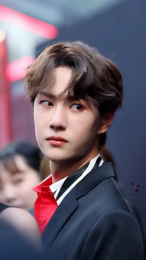 王一博眼妆那么好看因为,之前我说过他的眼睛是上品丹凤眼丹凤眼眼神