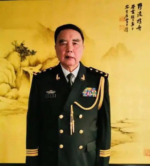 ▼▼▼捐给家乡关爱基金!从自己的退休金中拿出2万块诸暨籍将军徐自强