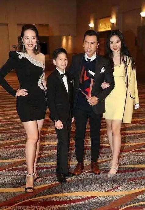 甄子丹当年不顾前妻肚里的孩子,对万绮雯当众下跪追求_事业_不知道