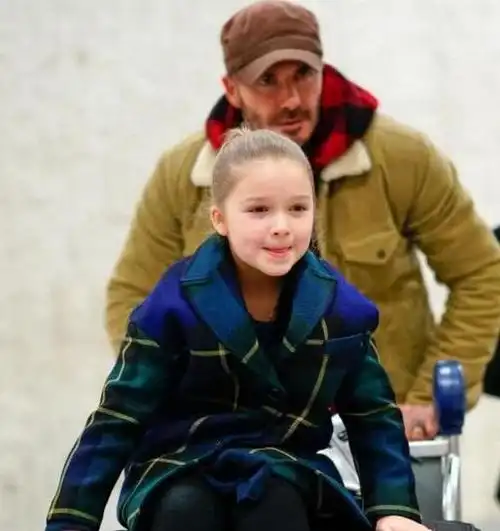 11岁小七白胖可爱,五官像极了年轻时的贝克汉姆,是父母的小棉袄|妮可|