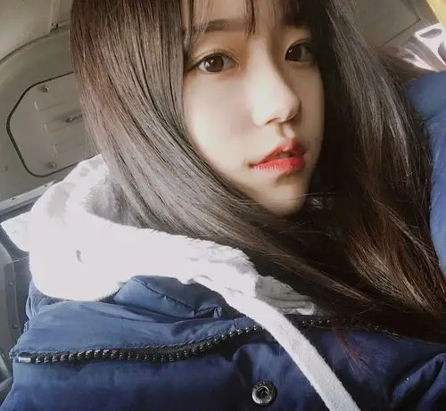 照片的小姐姐:韩国女高中生