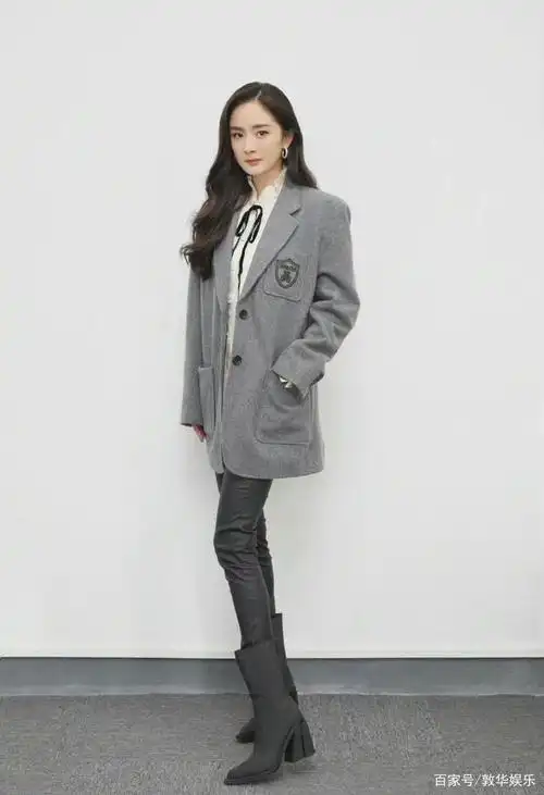 明星日常:杨幂穿搭饭拍