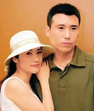 回顾李乃文我老婆不是黄曼与颜丙燕很清白47岁婚姻仍然是个谜