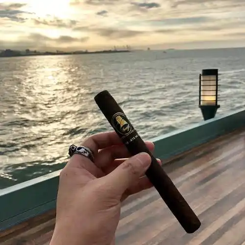 你对雪茄最初的印象