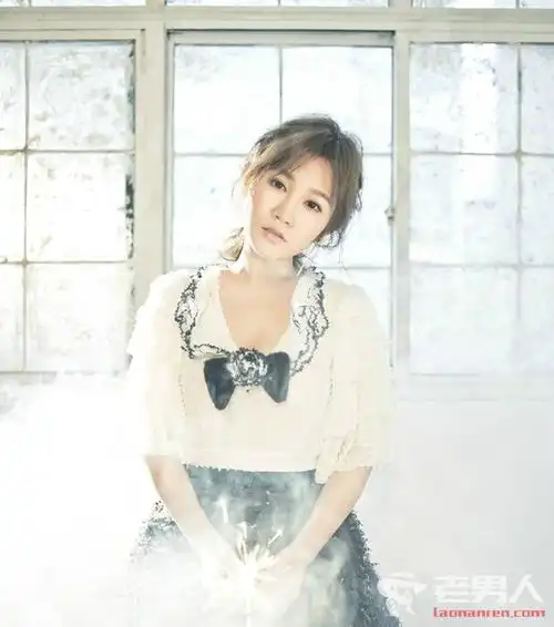 2011年戴潆萱参加湖南卫视举办的《快乐女声》.