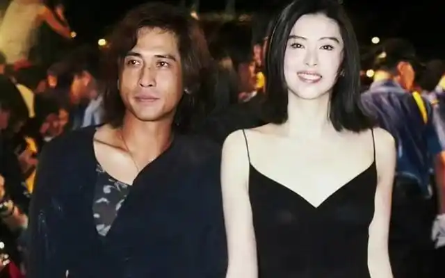 王祖贤与齐秦纠缠15年,换来的却是终身孤独,走不出情劫还是被骗