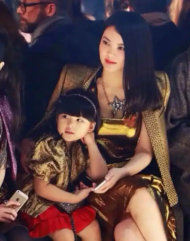 王诗龄成为奢侈品dior代言人,广告大片流出,好一个华丽贵气公主