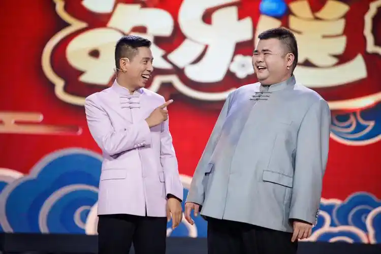 姜昆大兵惊喜加盟卢鑫玉浩上演新潮喜剧广东卫视美好生活欢乐送邀您