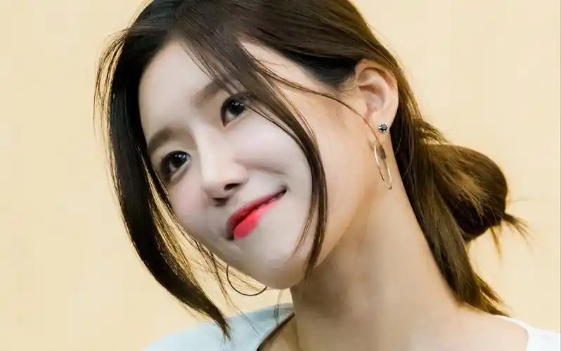 【宇宙少女南多愿】 你的一颦一笑都是温柔 你的诗也温柔 歌也温柔