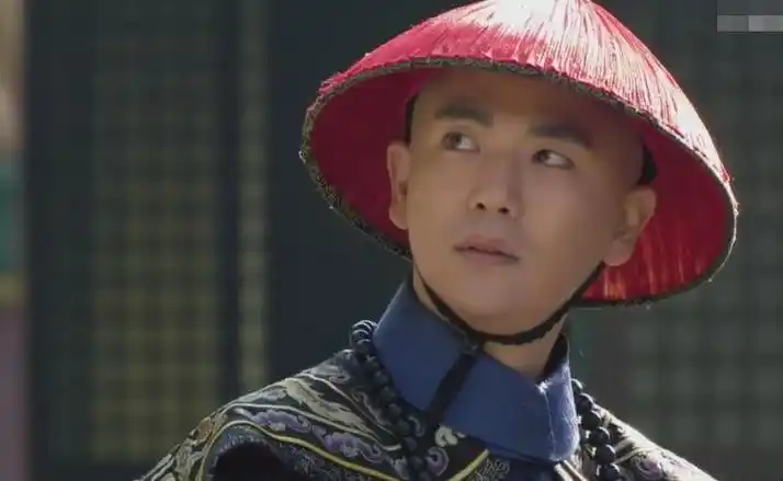 说到《甄嬛传》中温实初的扮演者,一定不陌生,因为当时《甄嬛传》爆红