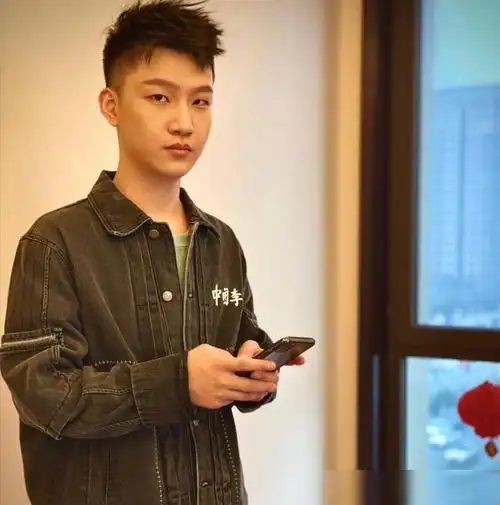 岳云鹏的顶门弟子刘筱亭岳云鹏的徒弟刘筱亭