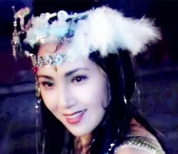 金鼻白毛老鼠精——美人的特权