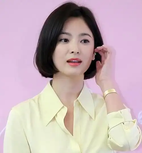 宋慧乔带火了"挂耳短发"发型,洋气减龄显脸小,很四五十岁女人
