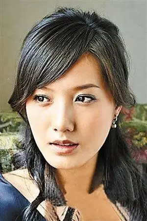 揭张艺谋娇妻:曾是舞蹈演员 19岁怀孕