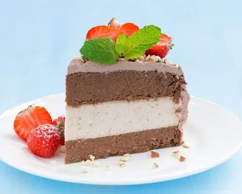 一块巧克力蛋糕,草莓 壁纸