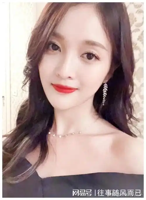 中国内地女歌手,演员,前女子演唱组合宇宙少女成员