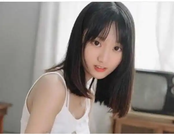 披肩短直发如何扎 披肩短直发发型图片