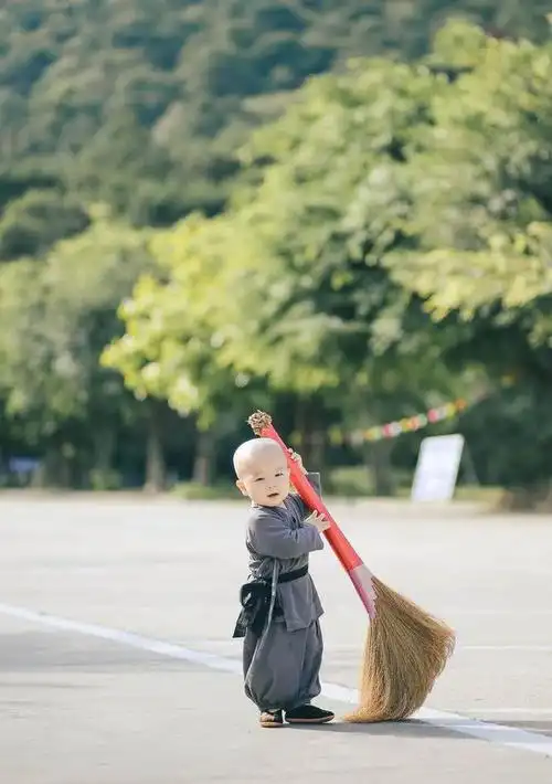 家有星探父母真幸福一组超萌小和尚图片记录孩子成长足迹