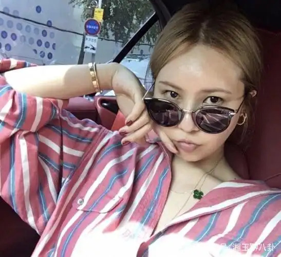 据韩媒,演员金敏俊与歌手权志龙姐姐权多美正在以结婚为前提进行真挚