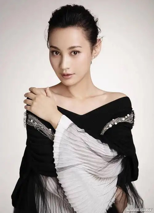 有颜不炒所以不认脸?十位零绯闻大陆女明星